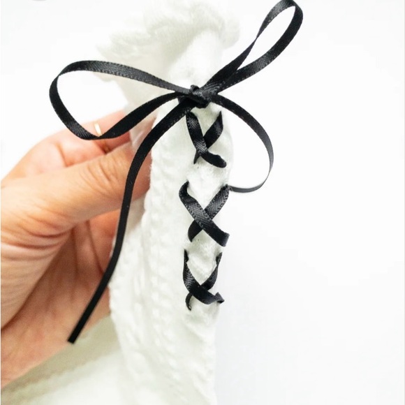 Casa Clara Palina Ballet Ribbon Crew Socks - Picture 5 of 13